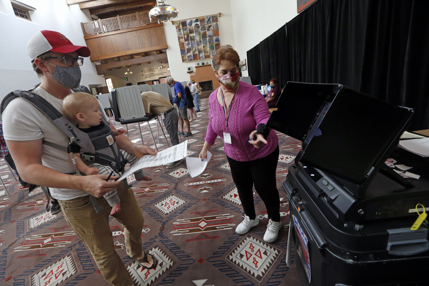 100920Voting_53.JPG